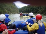 Posledn podzimn rafting, Na zvr sezny se sela na raftech bezvadn parta. I pi nich stavech vody jsme si raftovn pardn uili. - fotografie 15