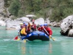 Posledn podzimn rafting, Na zvr sezny se sela na raftech bezvadn parta. I pi nich stavech vody jsme si raftovn pardn uili. - fotografie 25