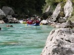 Posledn podzimn rafting, Na zvr sezny se sela na raftech bezvadn parta. I pi nich stavech vody jsme si raftovn pardn uili. - fotografie 26