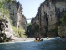 Foto 3: ALBNIE - RAFTING na panenskch ekch, vodck expedice na 2mstnch yukonech