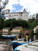 Foto 2: VLTAVA - LEHK RAFTING PRO KOLY - jzda na nafukovacch lunech. Vodck kurz